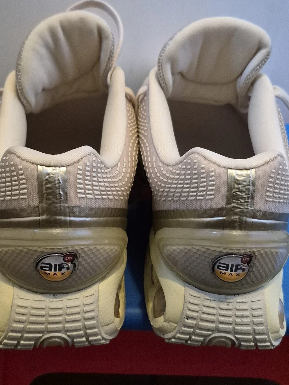 NEW Women's Nike Air Max DN LT Khaki/Fossil-Team Gold (HV4861 200) - SIZE 7